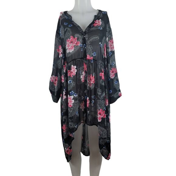 Torrid Black Semi-Sheer Floral High Low Women's Lightweight Blouse 3 - 3X - Picture 1 of 5